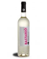 vinho bastardo branco wine with spirit